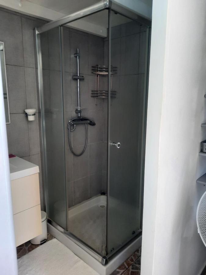 Studio Avec Piscine Privee, Idealement Situe سانت-كلود المظهر الخارجي الصورة